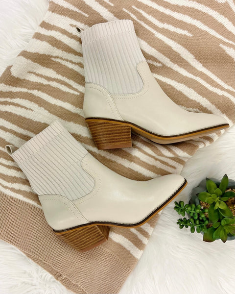 Corkys Crackling Boot in Ivory