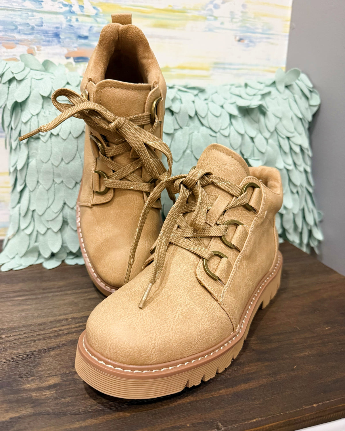 Corkys Campfire boots in almond