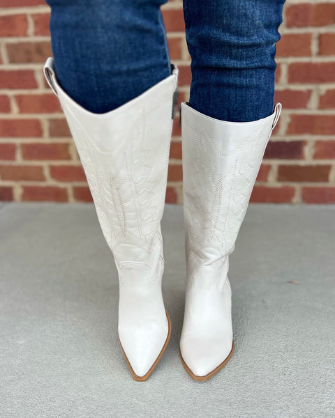 Corkys Howdy Boot in Winter White
