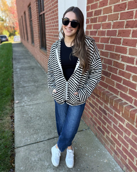 Annie Hoodie Sweatshirt in Black/Cream