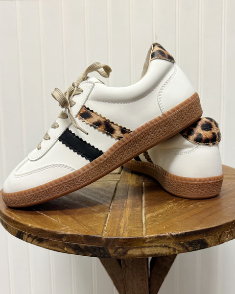 Corkys Heads Up Sneaker in Leopard