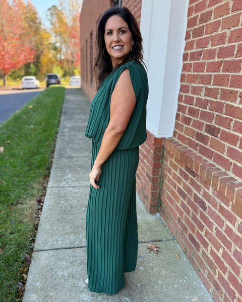 Aurora Pleated Top & Pants Set in Hunter Green