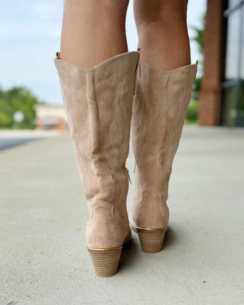 Corky's Headliner Boot in Sand