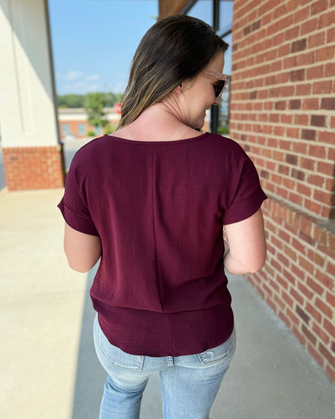 Rylee REG/CURVY Blouse in Burgundy