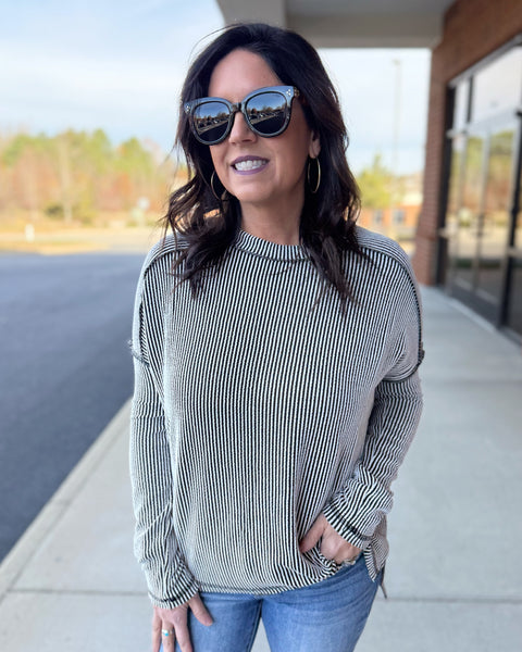 Tiffany REG/CURVY Top in Black/White FINAL SALE