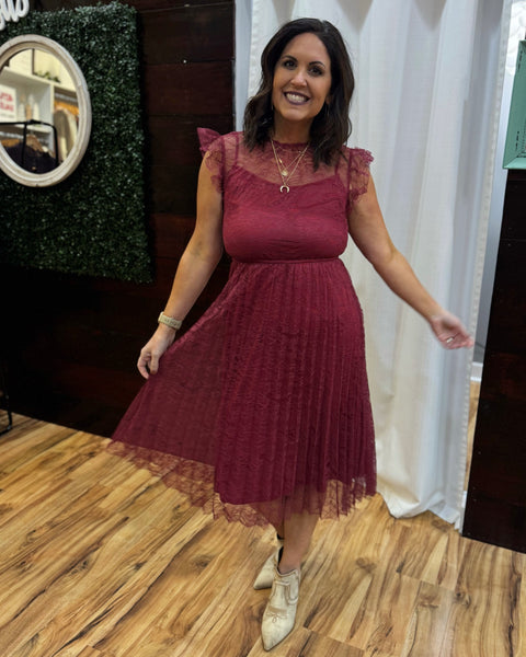 Bryce Lace Pleated Dress in Wine