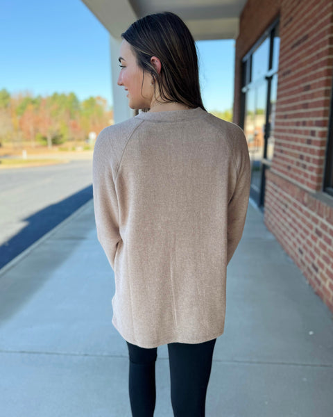 Logan REG/CURVY Henley Sweater in Ash Mocha