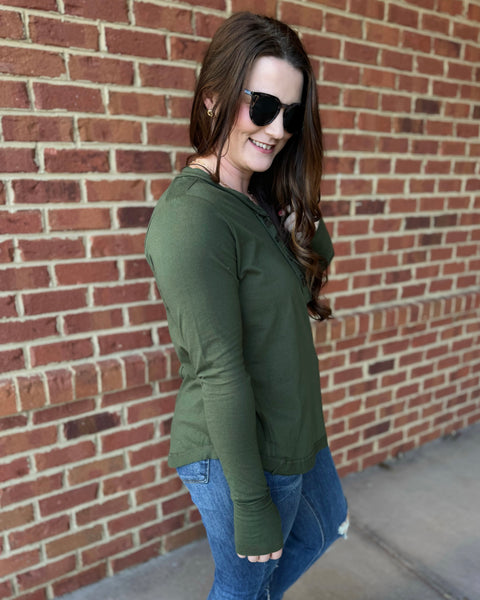 Lindsay Cotton Tee in Dark Olive