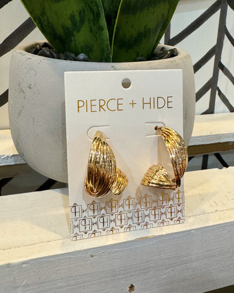 Textured Gold Wave Shell Earring