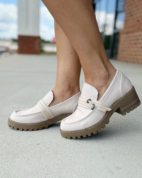 Blowfish Lahtay Loafer in Cloud