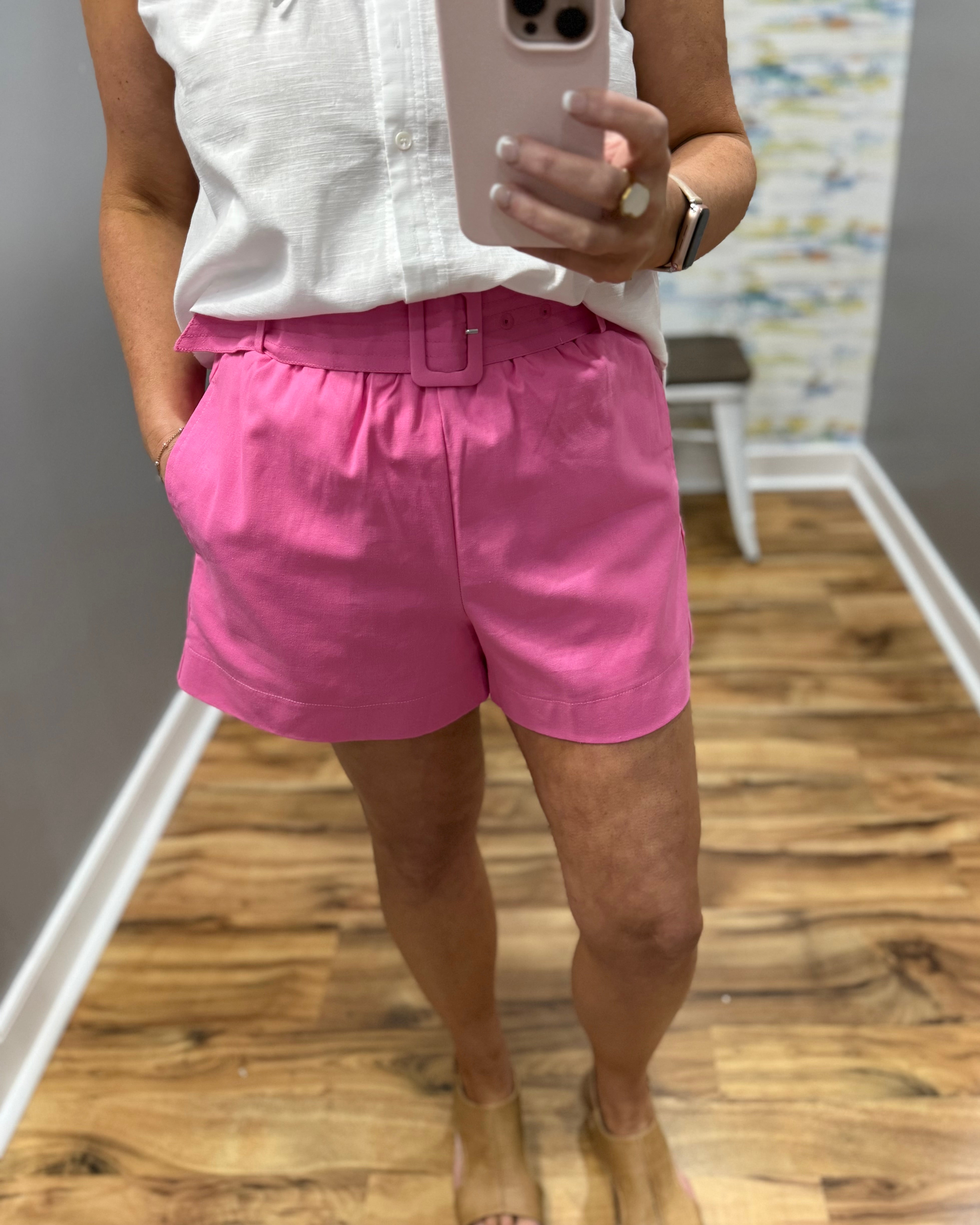 woman wearing pink shorts