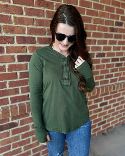 Lindsay Cotton Tee in Dark Olive