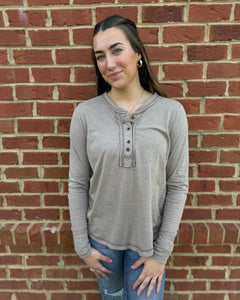 Lindsay Cotton Tee in Mocha