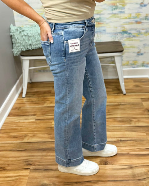 Kylie REG/CURVY Risen Straight Jeans