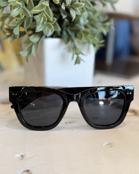 I-SEA Andi Sunglasses in Black/Smoke