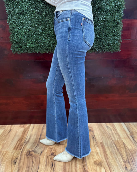 Judy Blue REG/CURVY Vintage Wash Flare Jeans