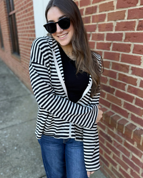 Annie Hoodie Sweatshirt in Black/Cream