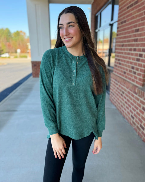 Logan Henley Sweater in Dark Green