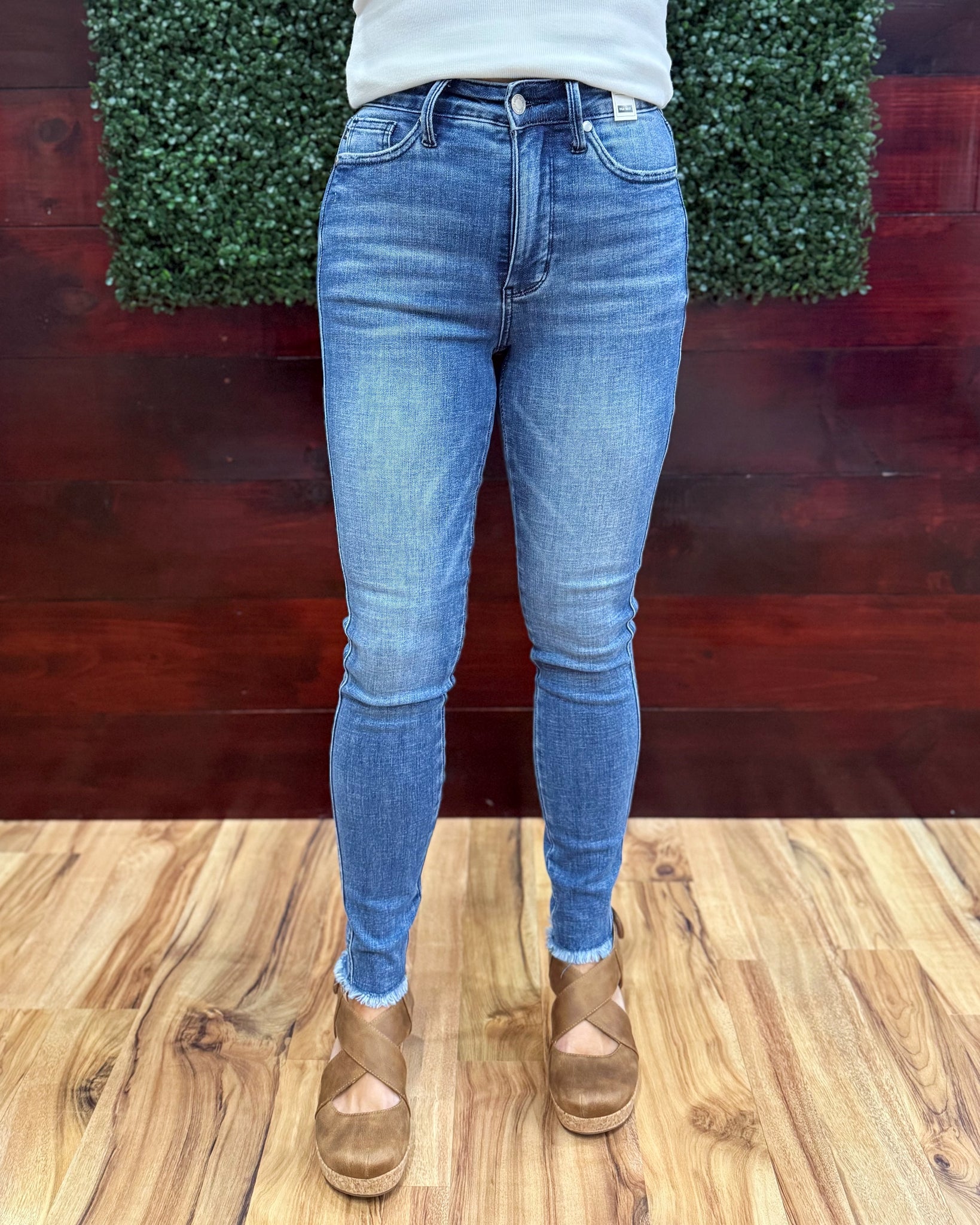 Judy Blue REG/CURVY Tummy Control Skinny Jeans