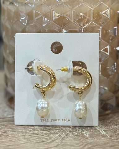 Huggie Earrings with Pearl Drop