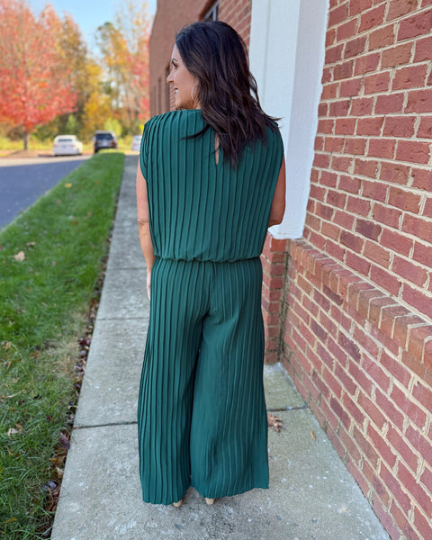 Aurora Pleated Top & Pants Set in Hunter Green