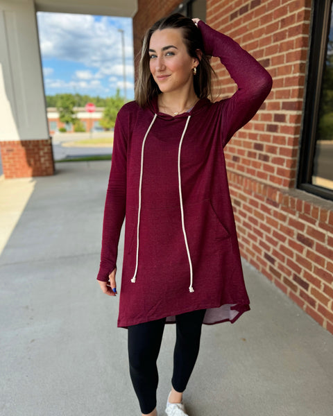 London REG/CURVY Thumb Hole Pullover in Burgundy