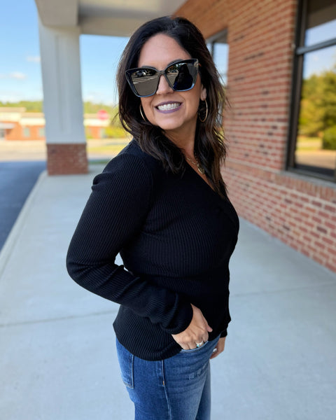 Kari Front Twist Sweater Top in Black