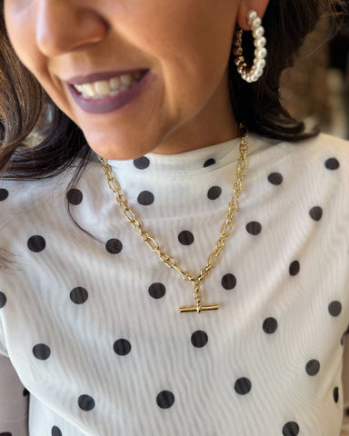 Toggle Bar Pendant Paperclip Chain Necklace in Gold