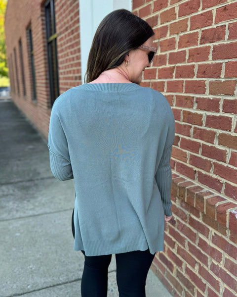 Devin Oversized Sweater in Tee Green