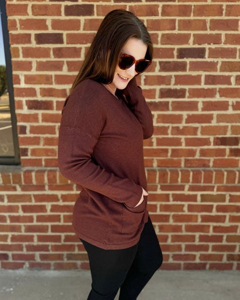 Linda REG/CURVY Front Pocket Sweater in H. Mahogany