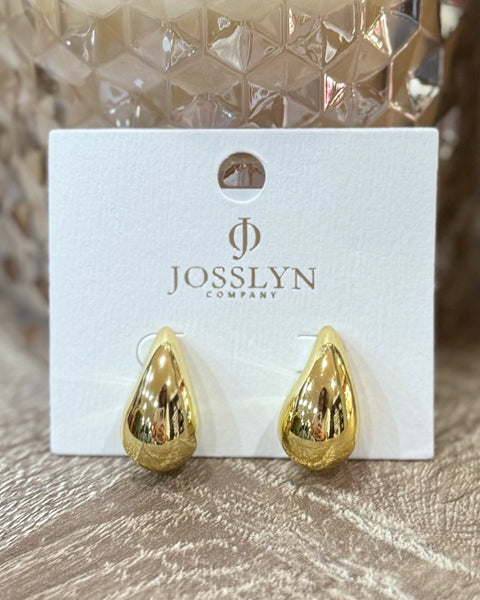 Graceful Lightweight Teardrop Earrings