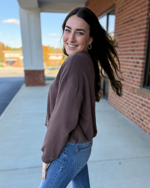 Ashley Bubble Hem Sweatshirt in Chocolate