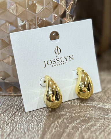 Graceful Lightweight Teardrop Earrings