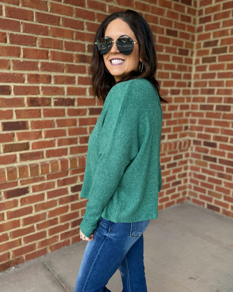 Lori REG/CURVY Ribbed Sweater in Dark Green