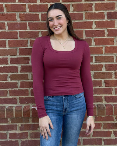 Devin Scoop Neck Top in Burgundy