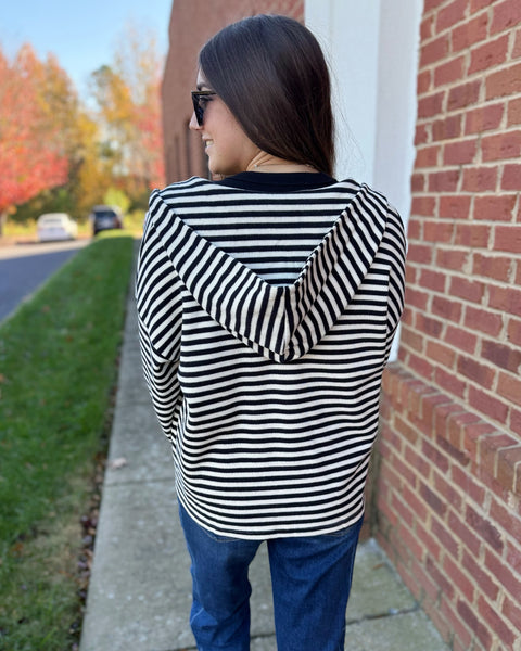 Annie Hoodie Sweatshirt in Black/Cream