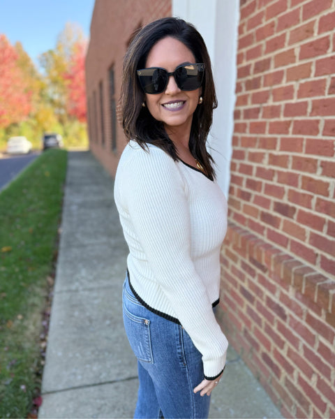 Baylee Sweetheart Neck Sweater Top in Cream/Black