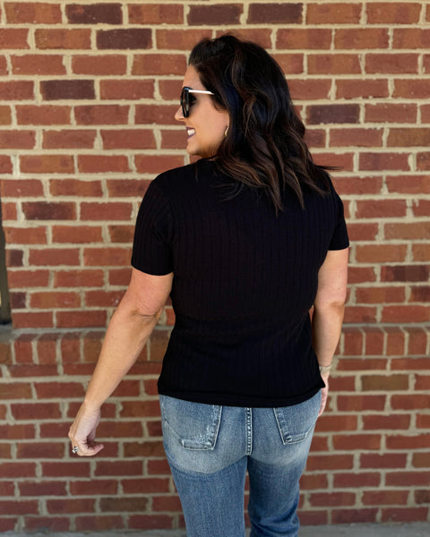 Tori Ribbed V-Neck Tee in Black