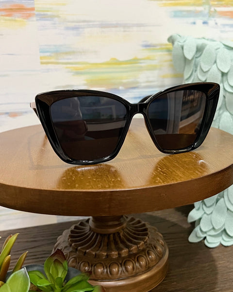 I-SEA Aloha Fox Sunglasses in Black/Smoke