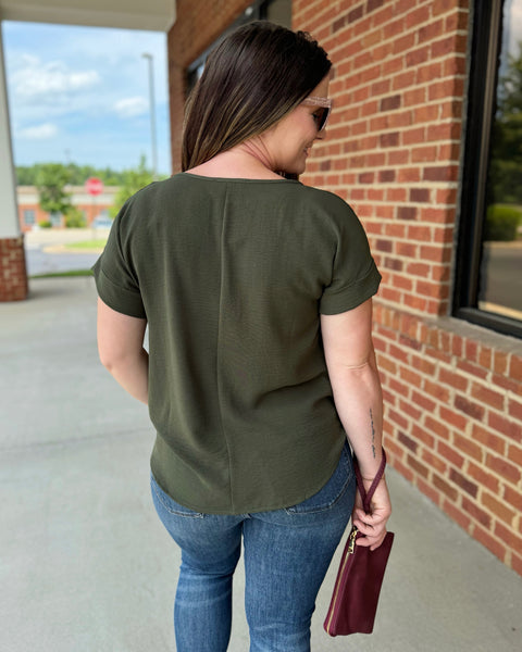 Rylee REG/CURVY Blouse in Olive