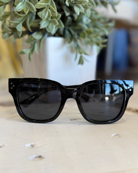 I-SEA Indigo Sunglasses in Black/Smoke