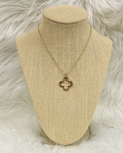 Dainty Short Clover Necklace