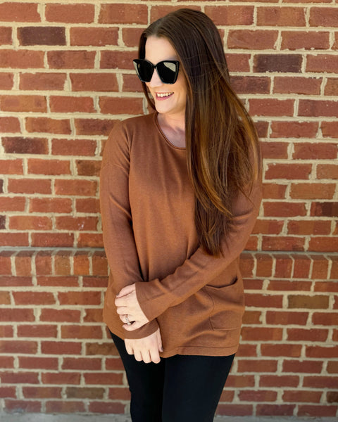 Linda REG/CURVY Front Pocket Sweater in H. Deep Camel