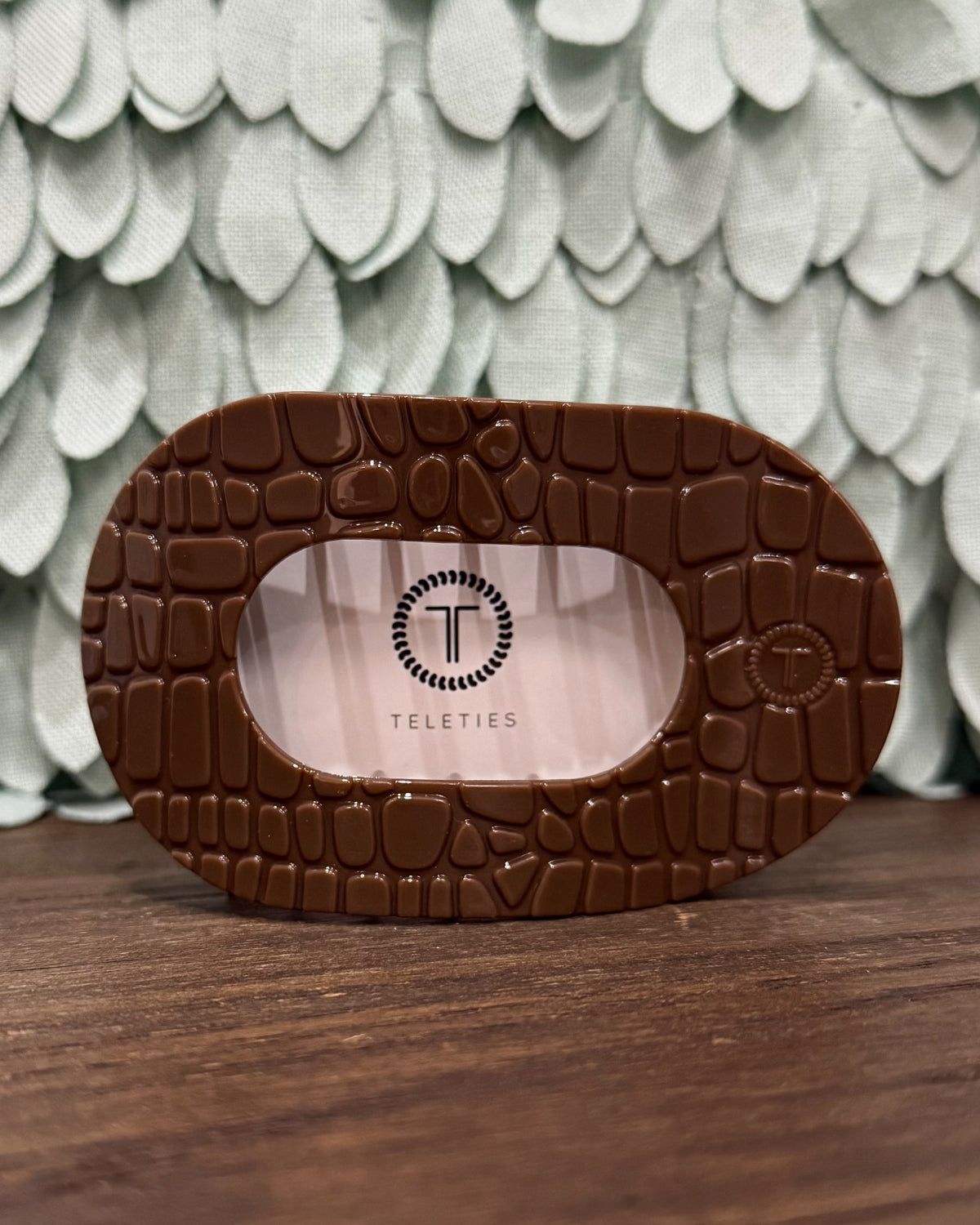 TELETIES Brown Crocodile Flat Round Hair Clip