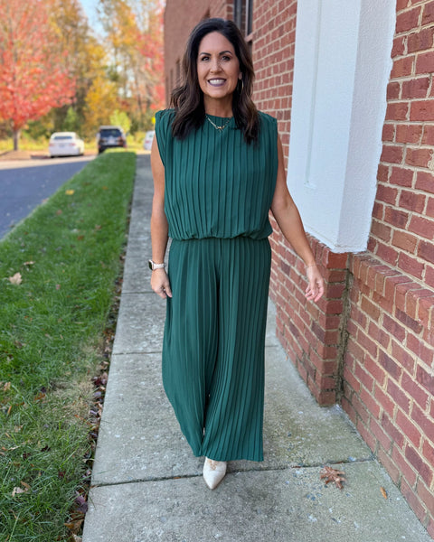 Aurora Pleated Top & Pants Set in Hunter Green