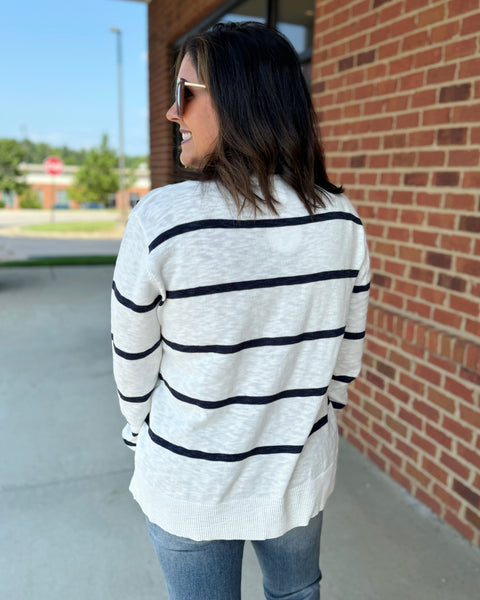 Saylor Lightweight Sweater in Off White/Navy