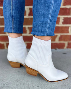Corkys Crackling Boot in Ivory