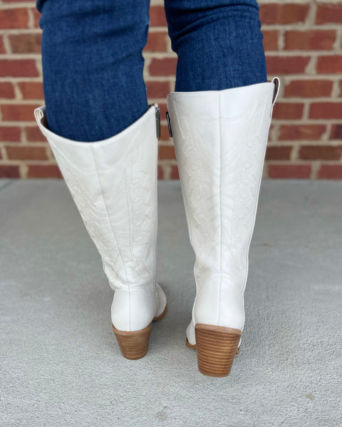Corkys Howdy Boot in Winter White