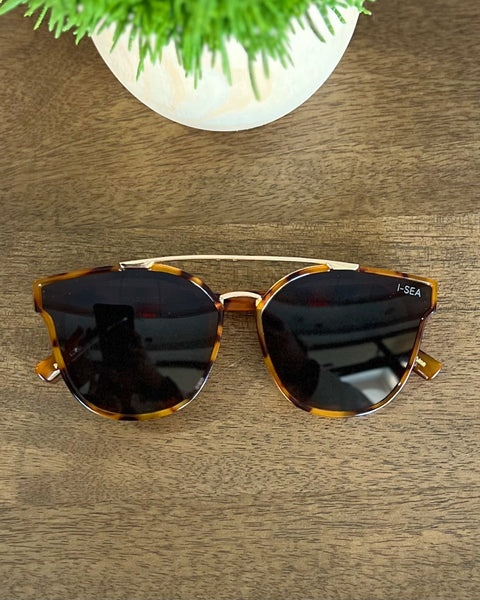 I-SEA Topanga Sunglasses in Honey Tort/Smoke