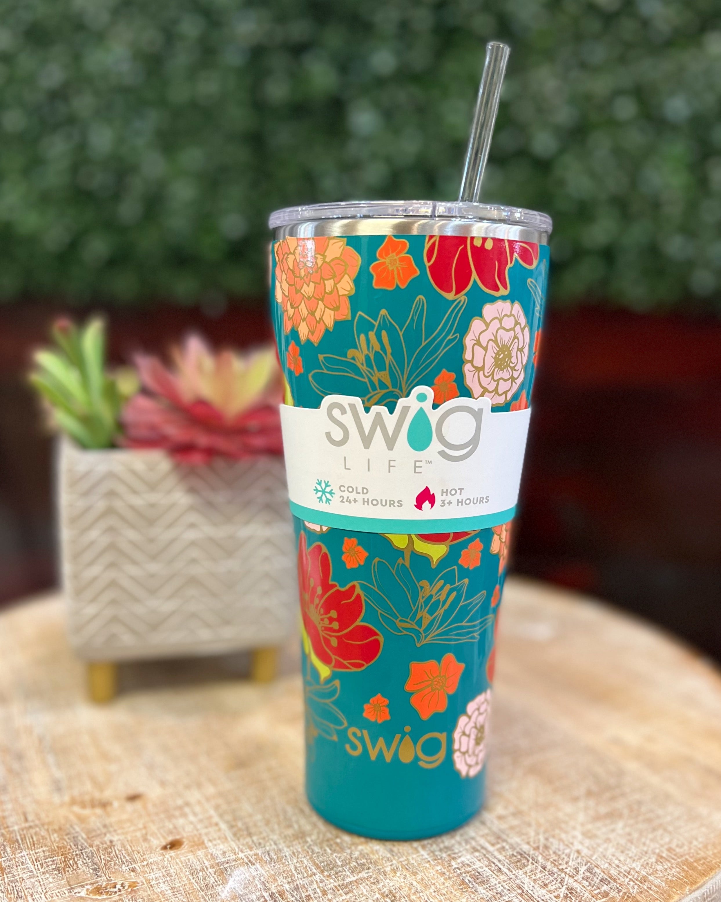 Swig : Fire Poppy Travel Mug (22oz)